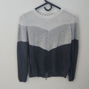 Design History Carrie Zipper Back Sweater